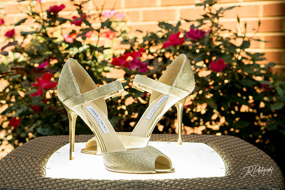 Wedding party portrait on the lush grounds of a Bethlehem, PA venue